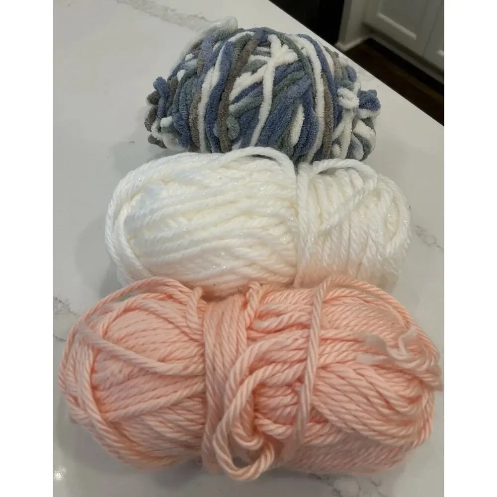 Mixed‎ Lot of 3 Super Bulky Yarn Bernat Baby Blanket 16oz White Blue Peach Vtg